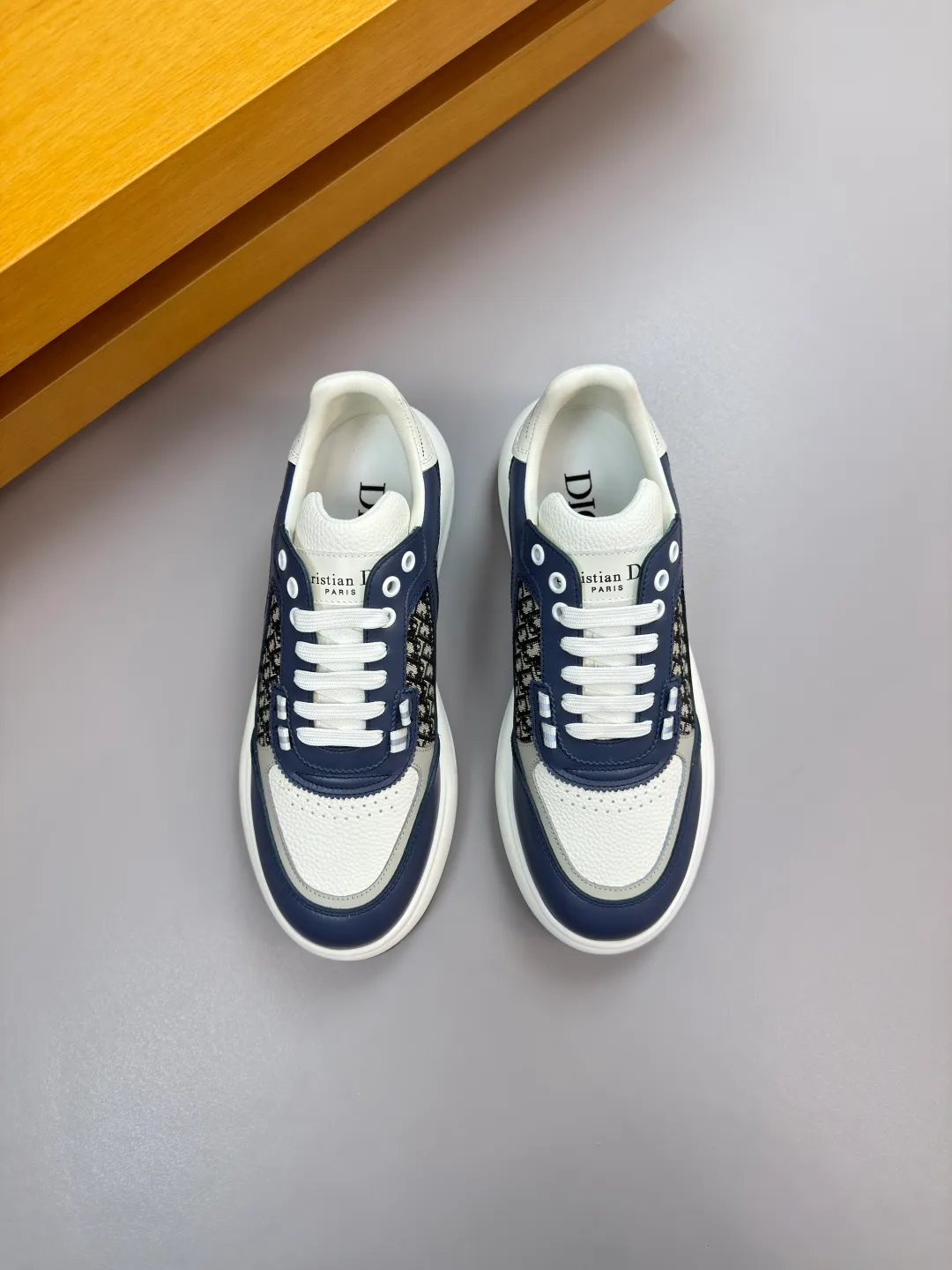 [Dior] Dior P780 men's shoes💰 - High-end quality original order·Casual sports shoes - Upper: 🔝Nappa calfskin, perforated calfskin, brand totem canvas cloth, tongue. Heel. Silk-printed high-frequency brand logo - Inner: water-dyed cowhide, foot pad; brand canvas - Outsole: ultra-light TPU. Rubber foam; two-color molded outsole -Ultra-high quality control·Fine workmanship: outstanding (high-end·nobility·grade) -Size: 39-44 (38, 45, can be customized)·DR0181